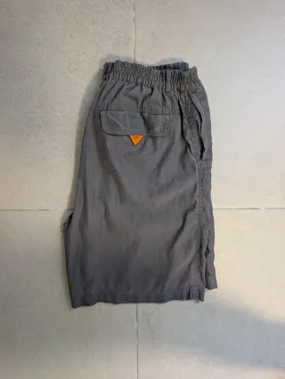 Pantalón corto Puma gris
