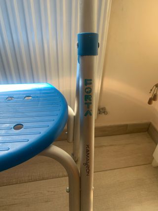 Andador con asiento y ruedas