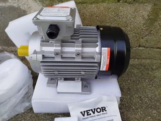 Motor eléctrico trifásico VEVOR 1.5 kW (2 HP) 300