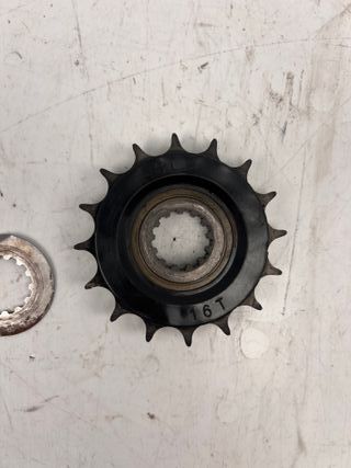 Piñón transmisión Yamaha YZF R6