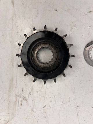 Piñón transmisión Yamaha YZF R6