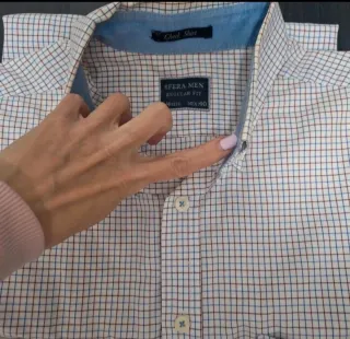 Consegna di Camicie Uomo Taglia L di Vari Marchi