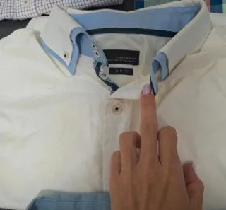 Consegna di Camicie Uomo Taglia L di Vari Marchi