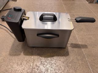 Freidora Comelec 3L Poco Uso.