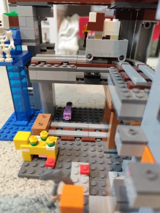 LEGO Minecraft 21169 La Primera Aventura