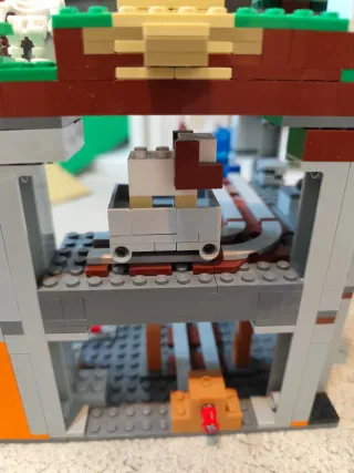 LEGO Minecraft 21169 La Primera Aventura
