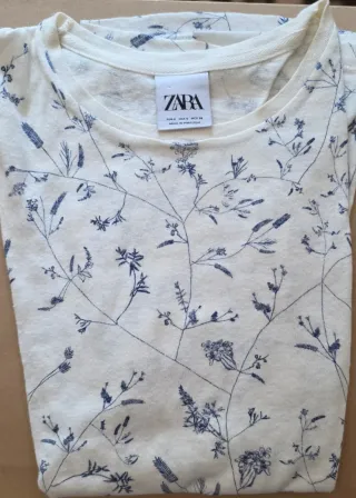 Camiseta Zara floral Talla S