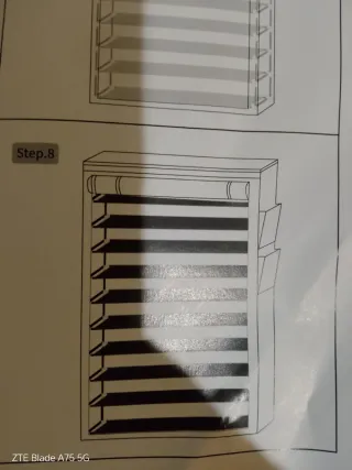 Zapatero auxiliar blanco