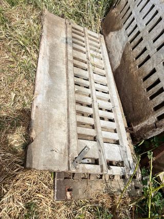 Separadores y Puertas Hormigón Cerdos Ibéricos