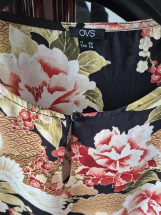 Blusa OVS fantasia floreale e gruccie