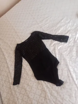 Body negro con brillos