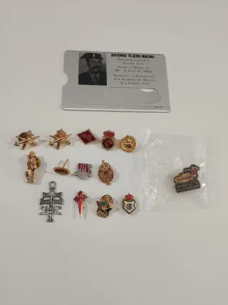 Insignias Militares y Guardia Civil lote vintage
