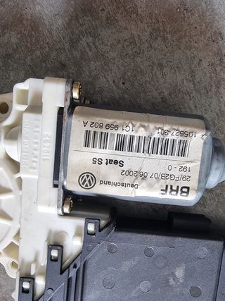 Motor elevalunas Seat Leon mk1 copiloto BRF