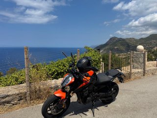 KTM DUKE 890