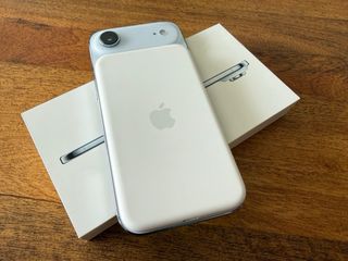 iPhone Air 256g + Batería original