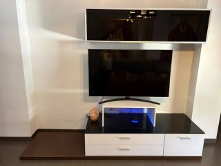 Mueble de salón modular con vitrina