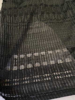 Camiseta negra manga 3/4 transparencias