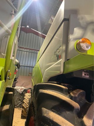 Cosechadora Claas Tucano 450