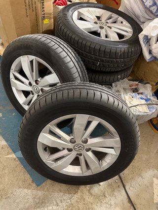 4 Llantas Volkswagen 14 con Neumático Goodyear