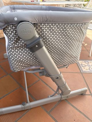 Cuna colecho Chicco gris