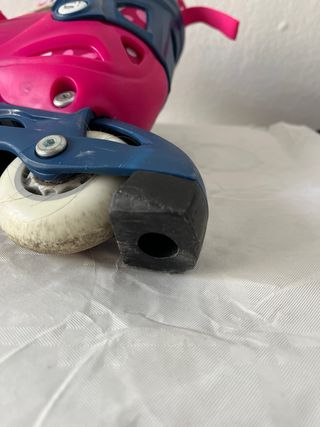 Patines en línea rosas y azules