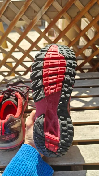 Zapatos Trekking The North Face Negros/Rojos