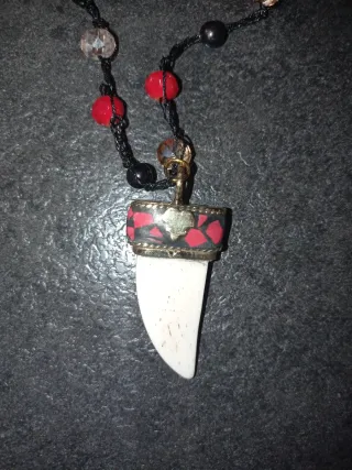 Collana etnica con ciondolo