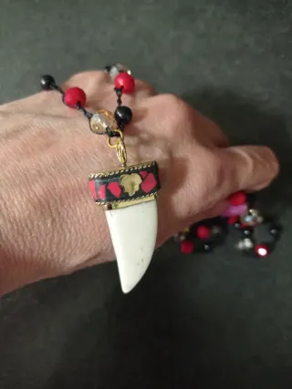 Collana etnica con ciondolo