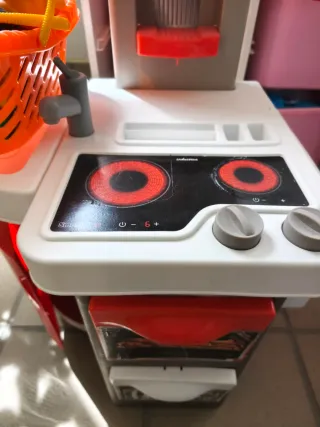 Cocinita infantil Smoby con accesorios