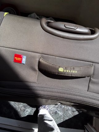 Maleta Delsey Verde Oliva