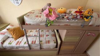 Habitación completa 3 camas madera