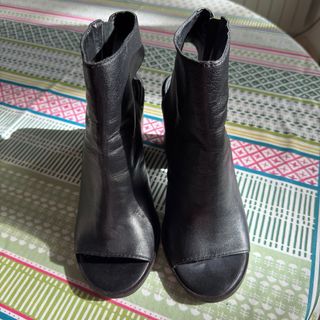 Sandalias de tacón negras