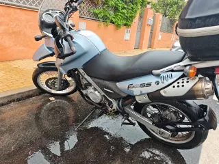 BMW F 650 GS Azul y Negra