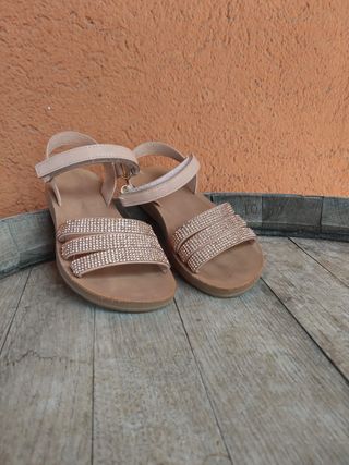 Zapatillas para niñas Nuevas