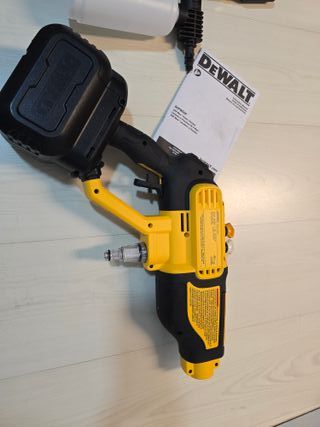 Hidrolavadora Portátil DEWALT DCPW550B