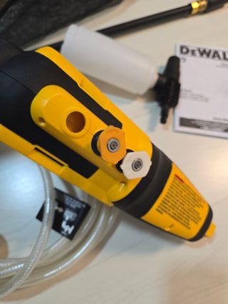 Hidrolavadora Portátil DEWALT DCPW550B