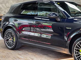 Porsche Cayenne E-Hybrid 462cv