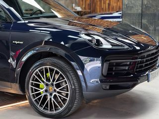 Porsche Cayenne E-Hybrid 462cv