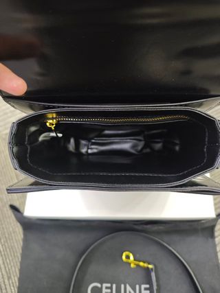 Bolso Celine Triomphe Negro Dorado Asa