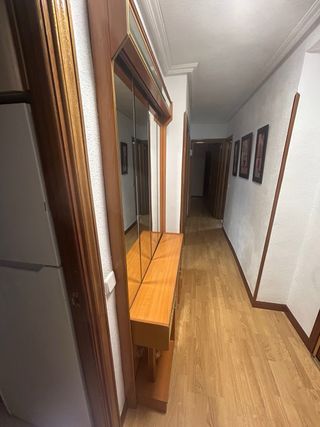 Mueble de entrada madera con espejo