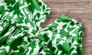 Mono corto verde estampado floral