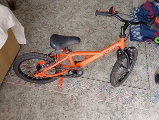 Bicicleta infantil naranja