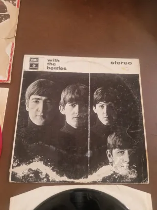 The Beatles 2 Vinili Rossi + 1 Nero