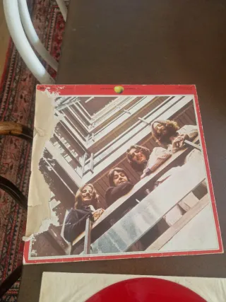 The Beatles 2 Vinili Rossi + 1 Nero