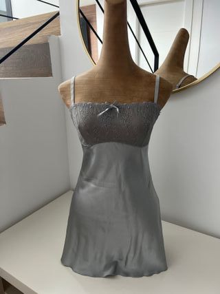 Camisola encaje y seda gris