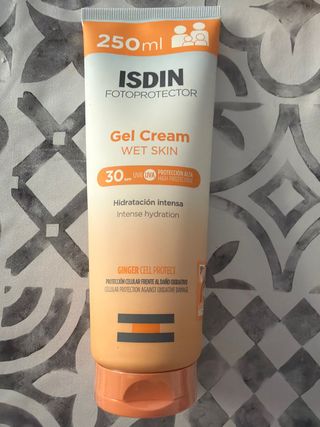 ISDIN Fotoprotector Gel Cream Wet Skin SPF 30