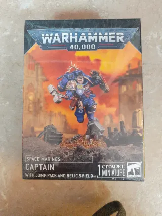 Warhammer 40,000 Space Marines Capitán