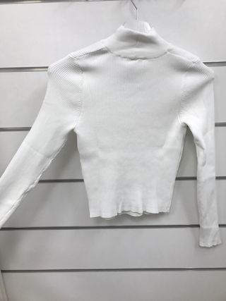 Top blanco manga larga con escote