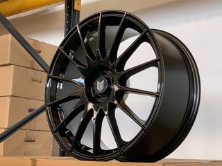 Proximamente! fox 004 8X18 5X114.3 ET45 BLACK