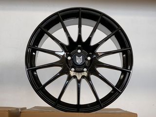 Proximamente! fox 004 8X18 5X114.3 ET45 BLACK